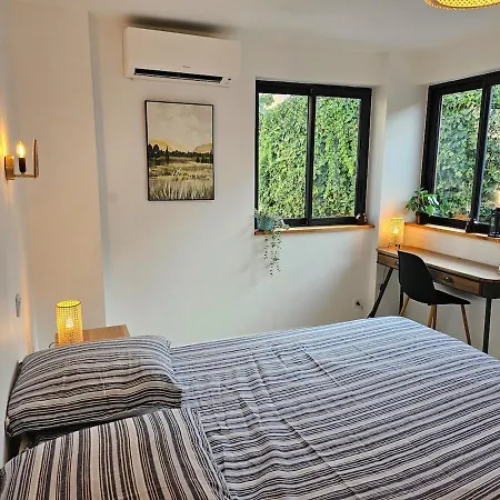 Independent 2-room Six Fours Apartment Six-Fours-les-Plages
